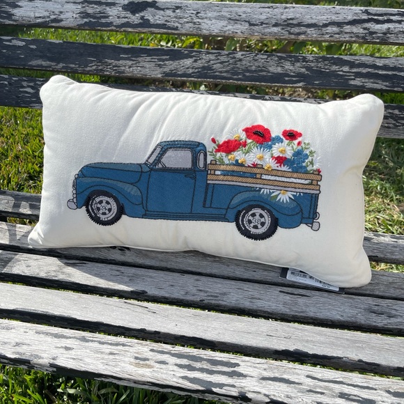 MARTHA STEWART AMERICAN TRUCK DECORATIVE PILLOW embroidered Rectangle new - Picture 8 of 9